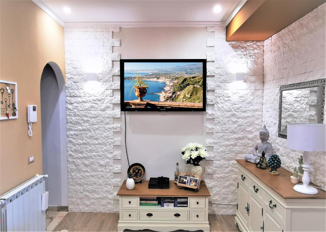 Casa Le Maioliche Apartment Giardini Naxos Bagian luar foto