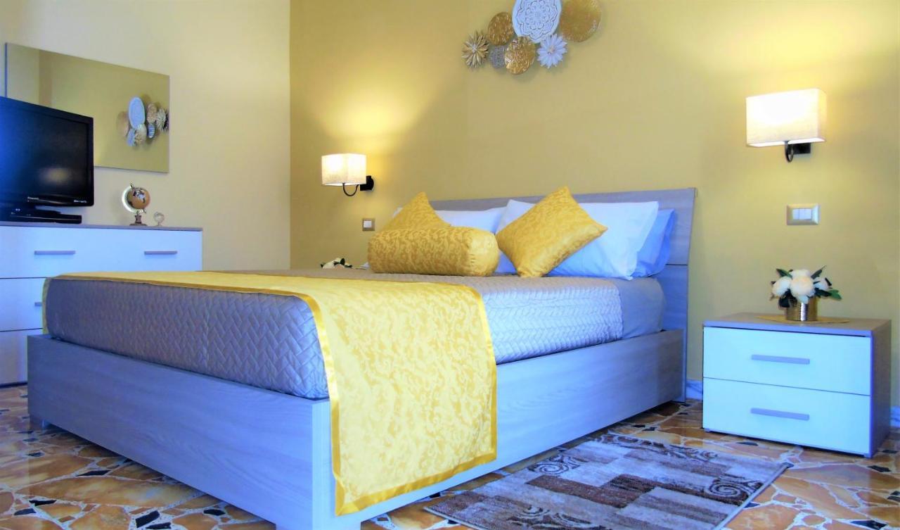 Casa Le Maioliche Apartment Giardini Naxos Bagian luar foto